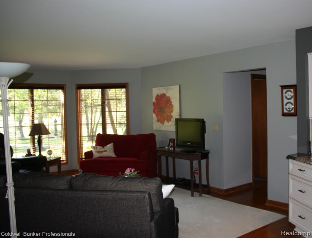 3985 Bird Road Clarkston, MI 48348 - Photo 18 of 46 IMG_9571.jpg