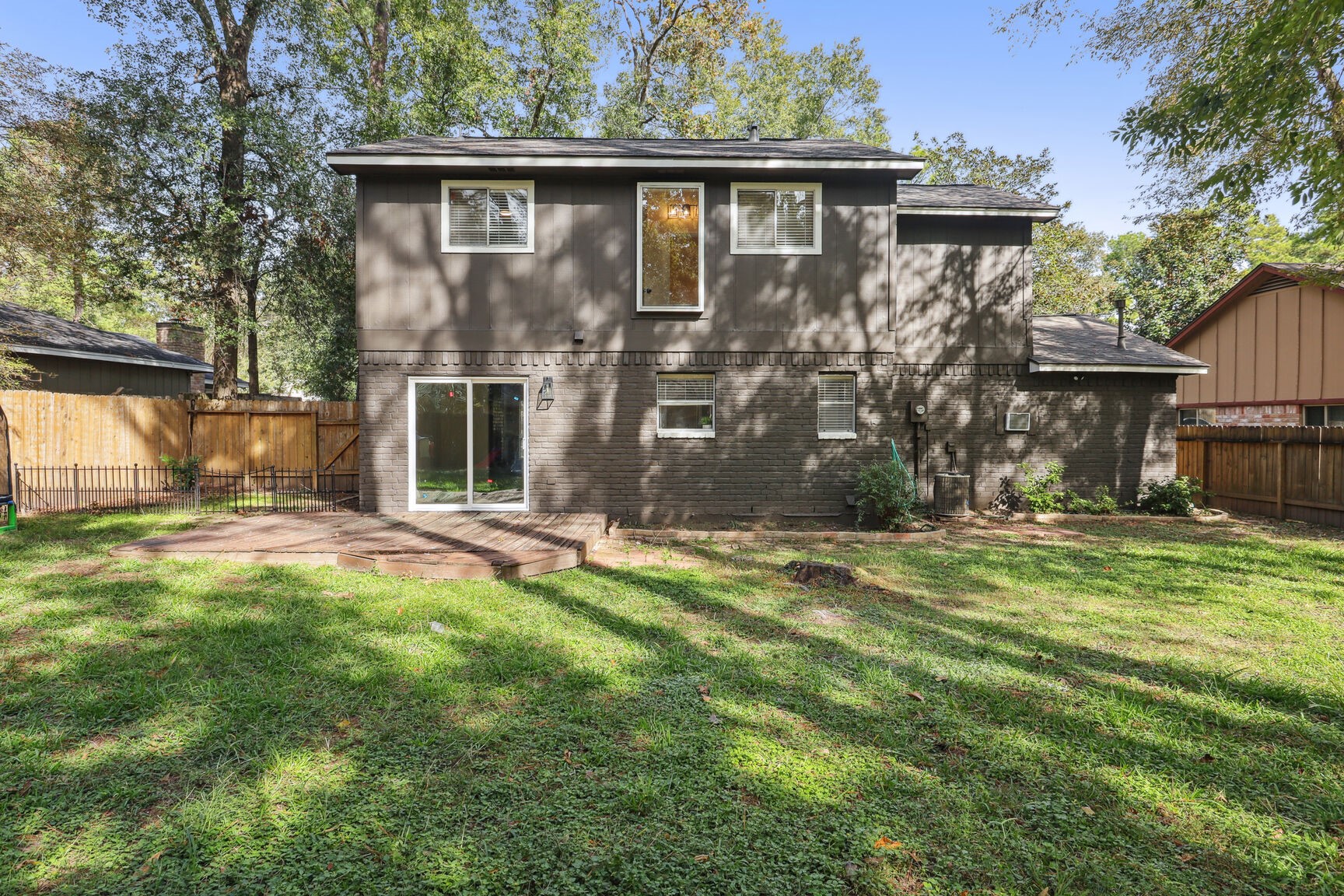 68 Yewleaf Road Spring, TX 77381 - Photo 25 of 25 Large backyard