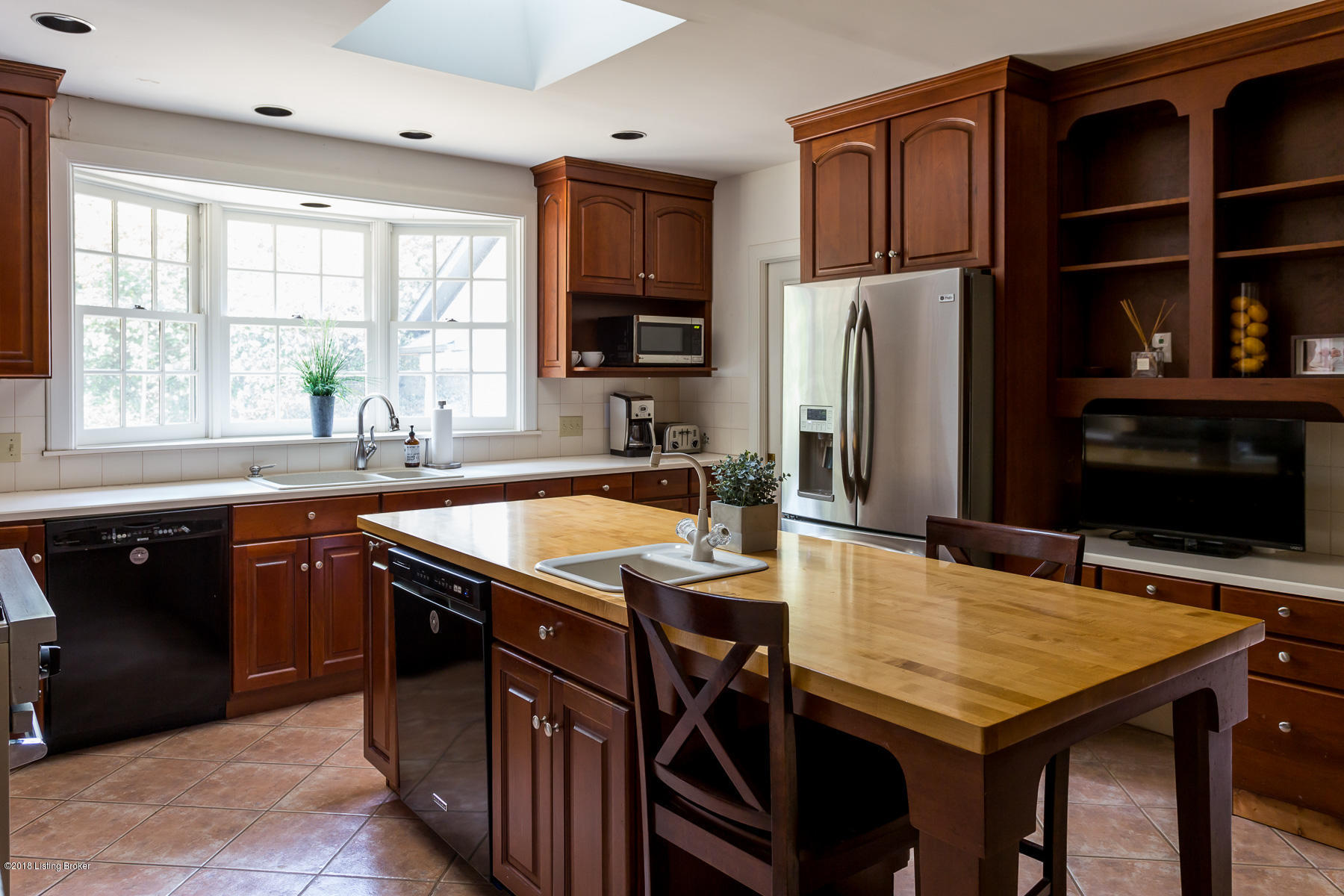 99 Valley Road Louisville, KY 40204 - Photo 16 of 29 01899 Valley Rd - INTERNET
