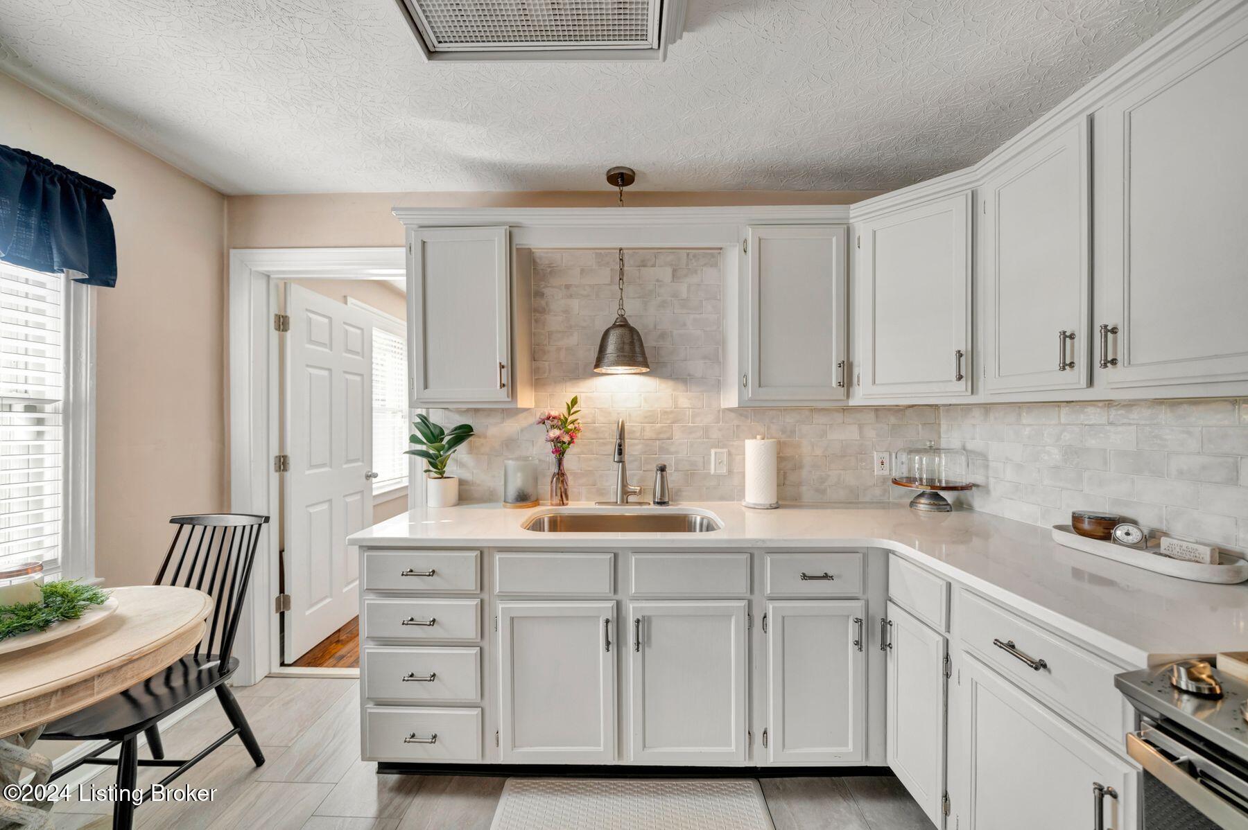 8302 Ferndale Road Louisville, KY 40291 - Photo 19 of 63 photo_online_018