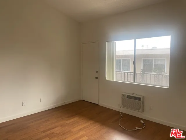 $2,900 | 1249 1/2 North Virgil Avenue, Los Angeles, CA 90029