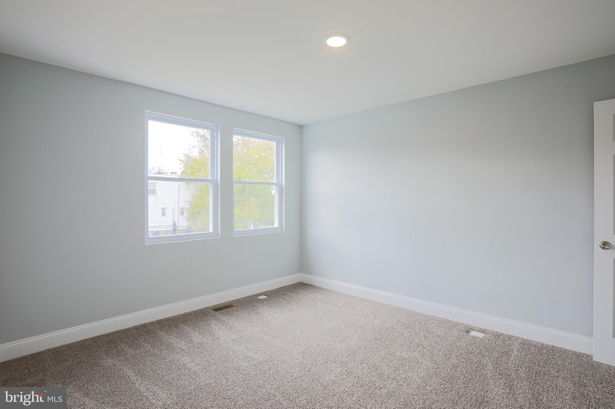 4209 Roland View Avenue Baltimore, MD 21215 - Photo 18 of 21 Master bedroom