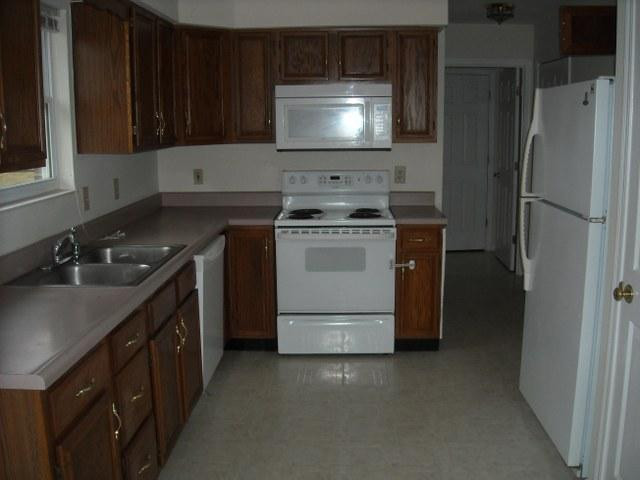 1344 Cayton Road Florence, KY 41042 - Photo 5 of 20 Gallery Image 5