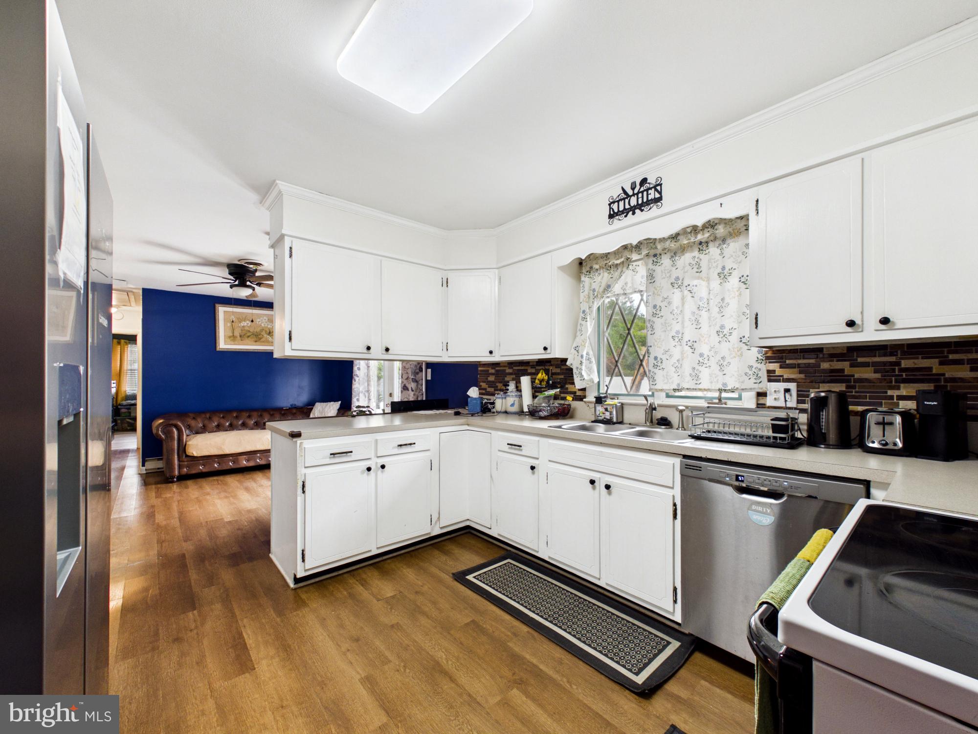503 Gunby Road Salisbury, MD 21804 - Photo 12 of 36 Bright and inviting kitchen space.