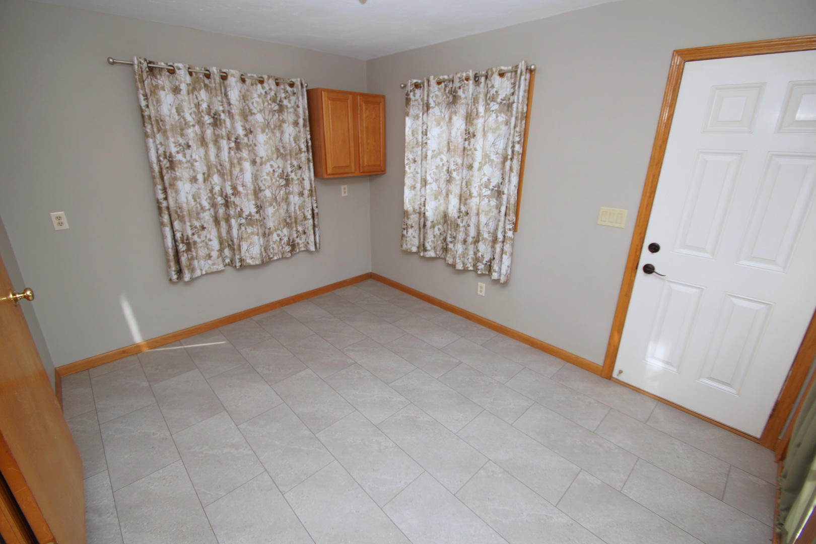 6711 Ridge Drive Davenport, IA 52806 - Photo 12 of 25