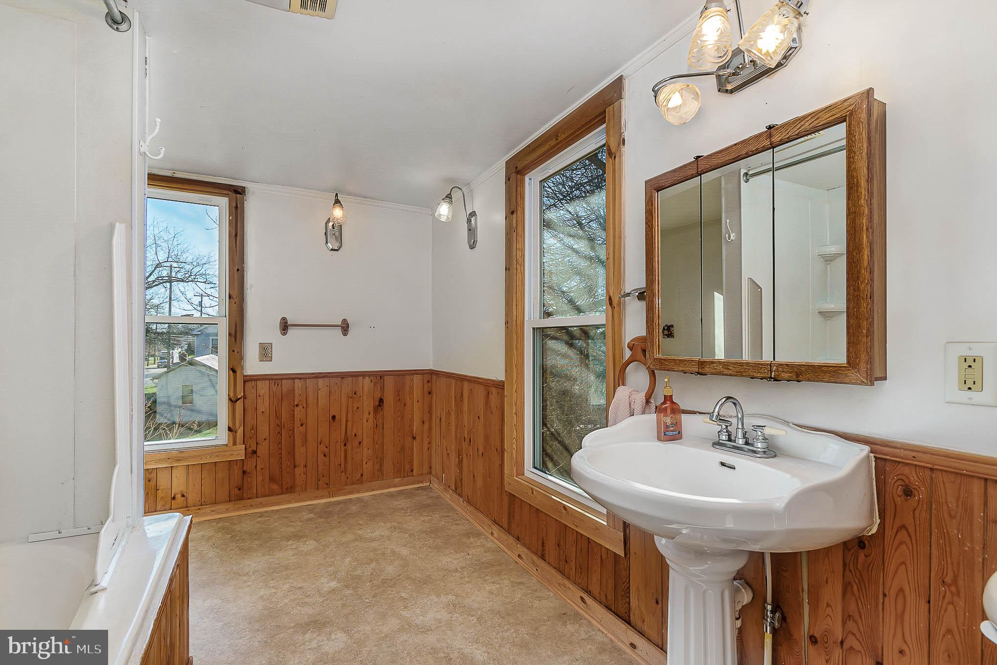 60 Trevanion Road Taneytown, MD 21787 - Photo 20 of 41 2nd Floor bathroom