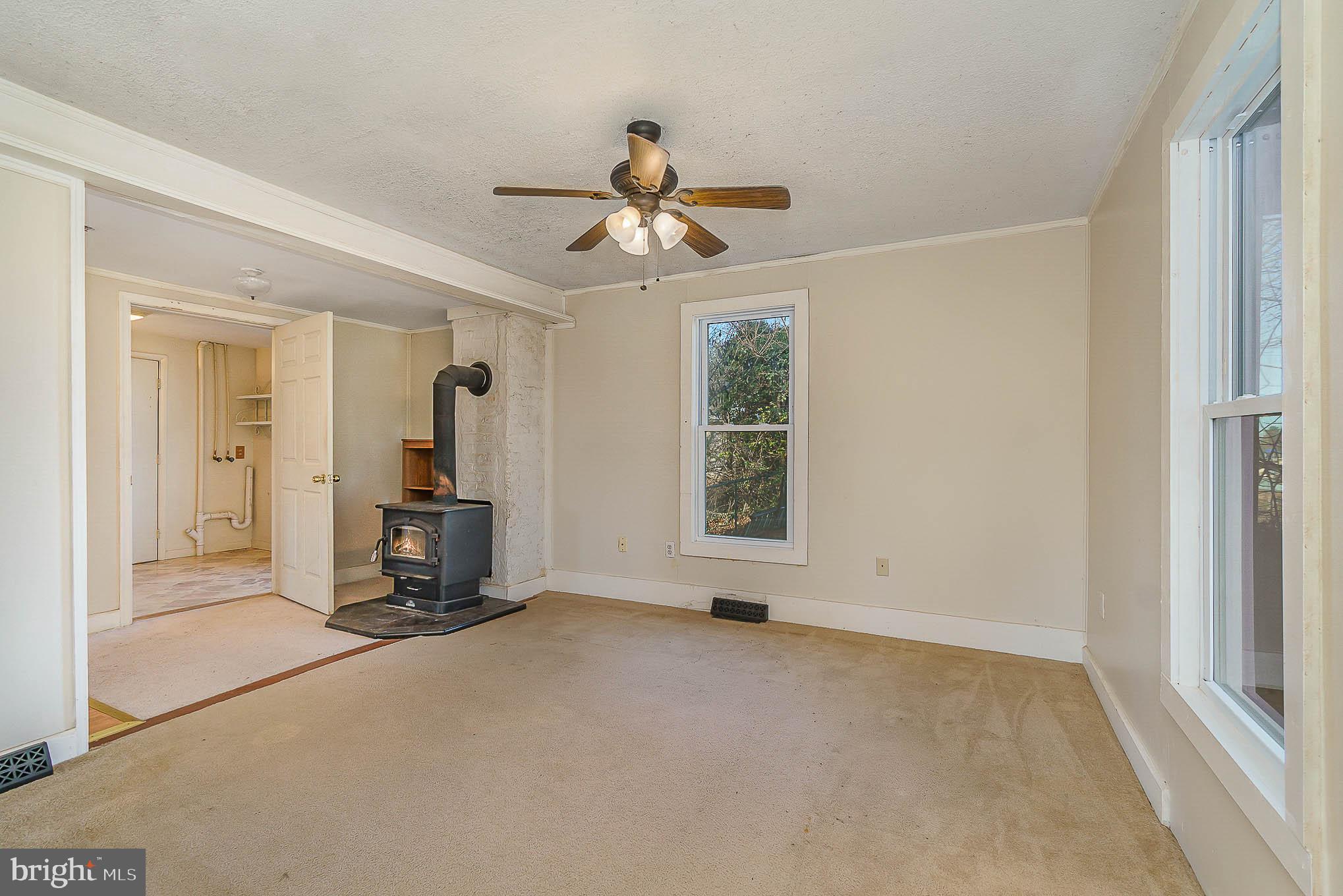 60 Trevanion Road Taneytown, MD 21787 - Photo 10 of 41 Dining room