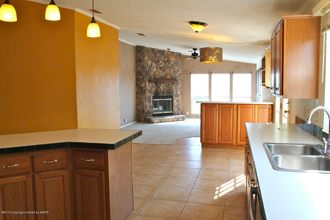 10701 Arlie Road Amarillo, TX 79108 - Photo 7 of 36 Kitchen