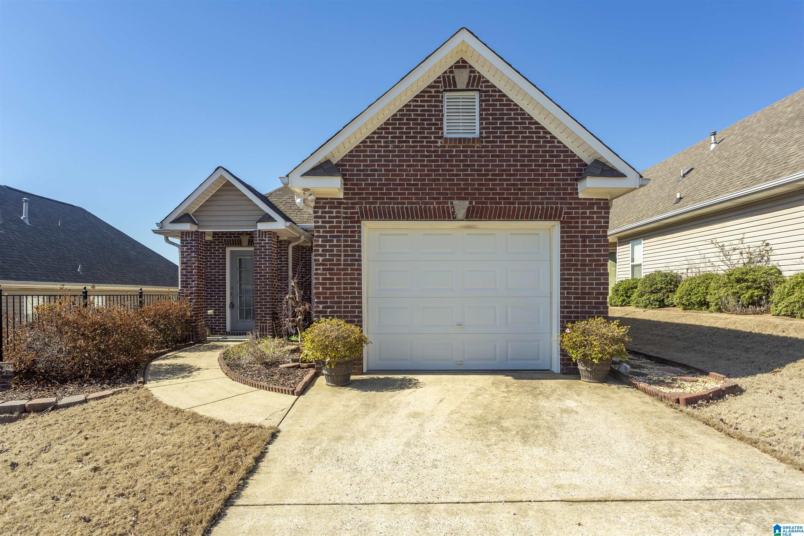 208 High Ridge Drive Pelham, AL 35124 - Photo 2 of 12 Gallery Image 2