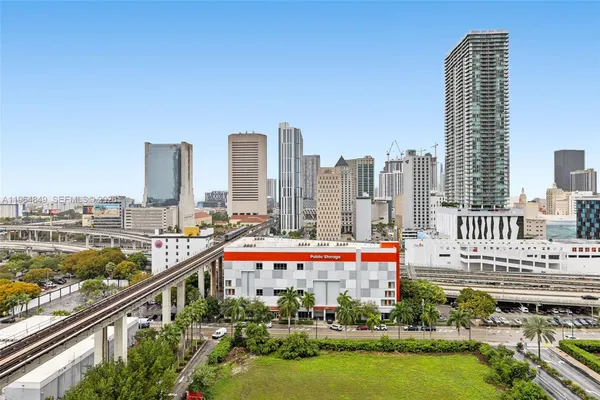 a picture of city view