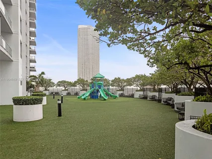 $419,000 | 90 Southwest 3rd Street, Unit 1608, Miami, FL 33130