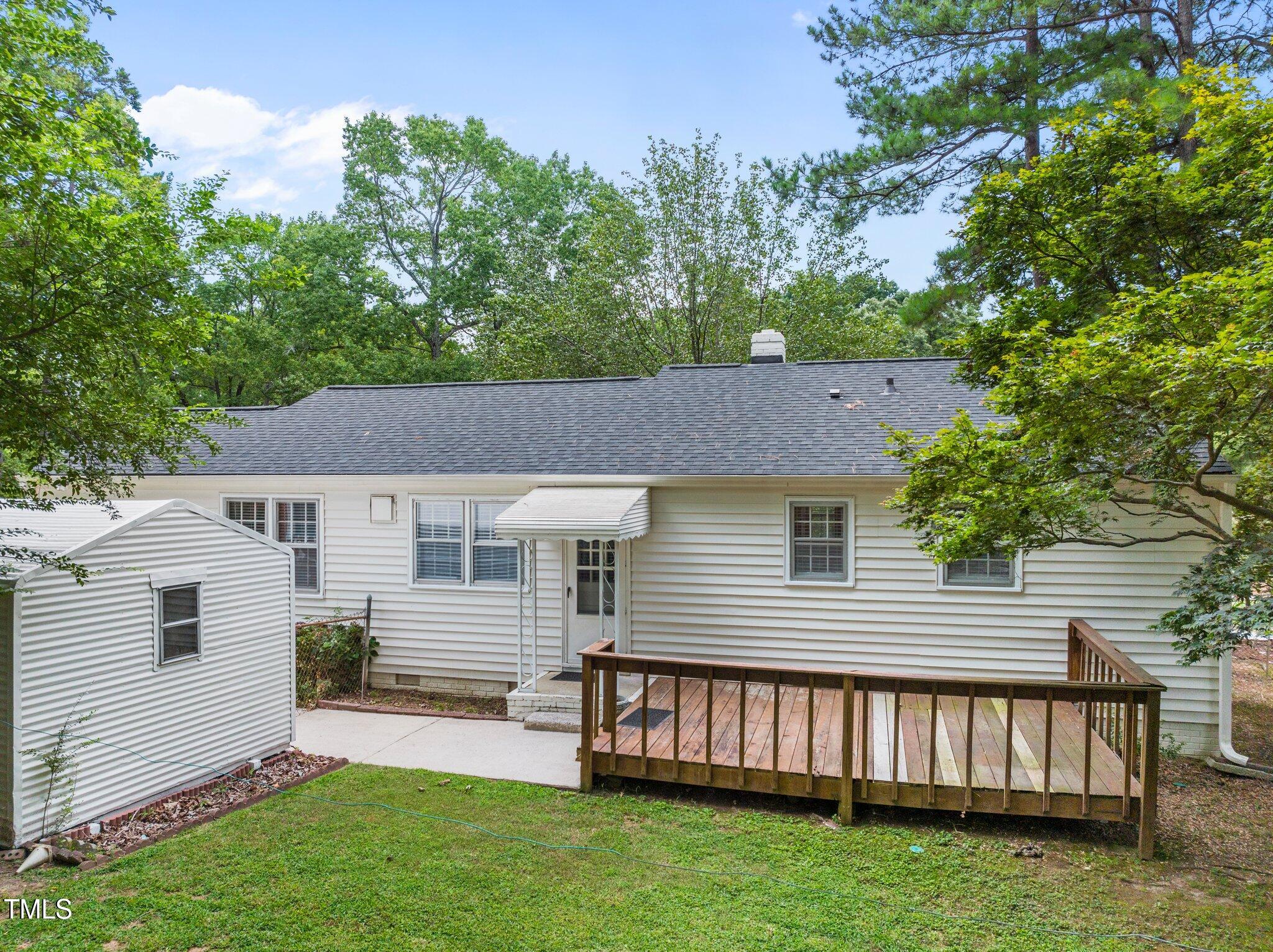 530 Banks Street Raleigh, NC 27604 - Photo 21 of 50 a front view of a house with garden