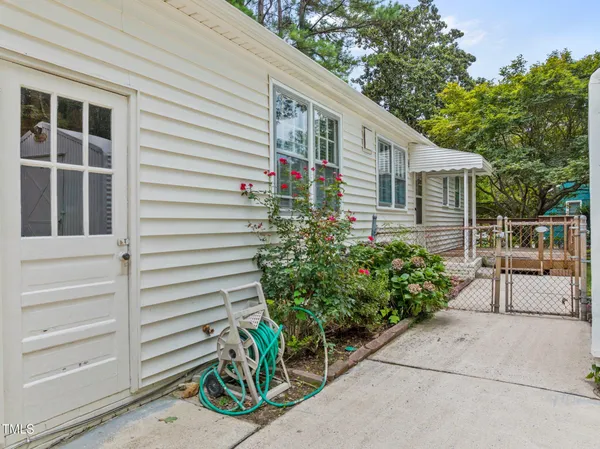 $2,575 | 530 Banks Street, Raleigh, NC 27604