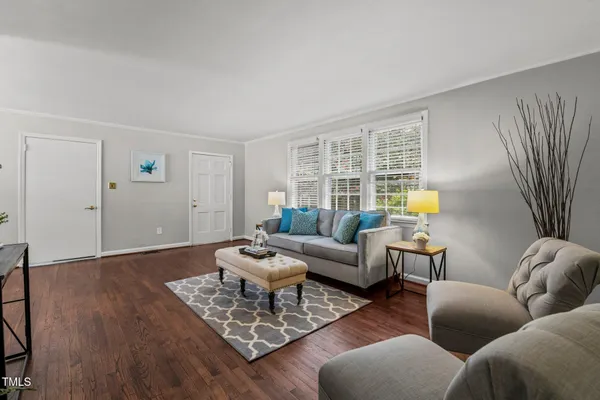 $2,575 | 530 Banks Street, Raleigh, NC 27604