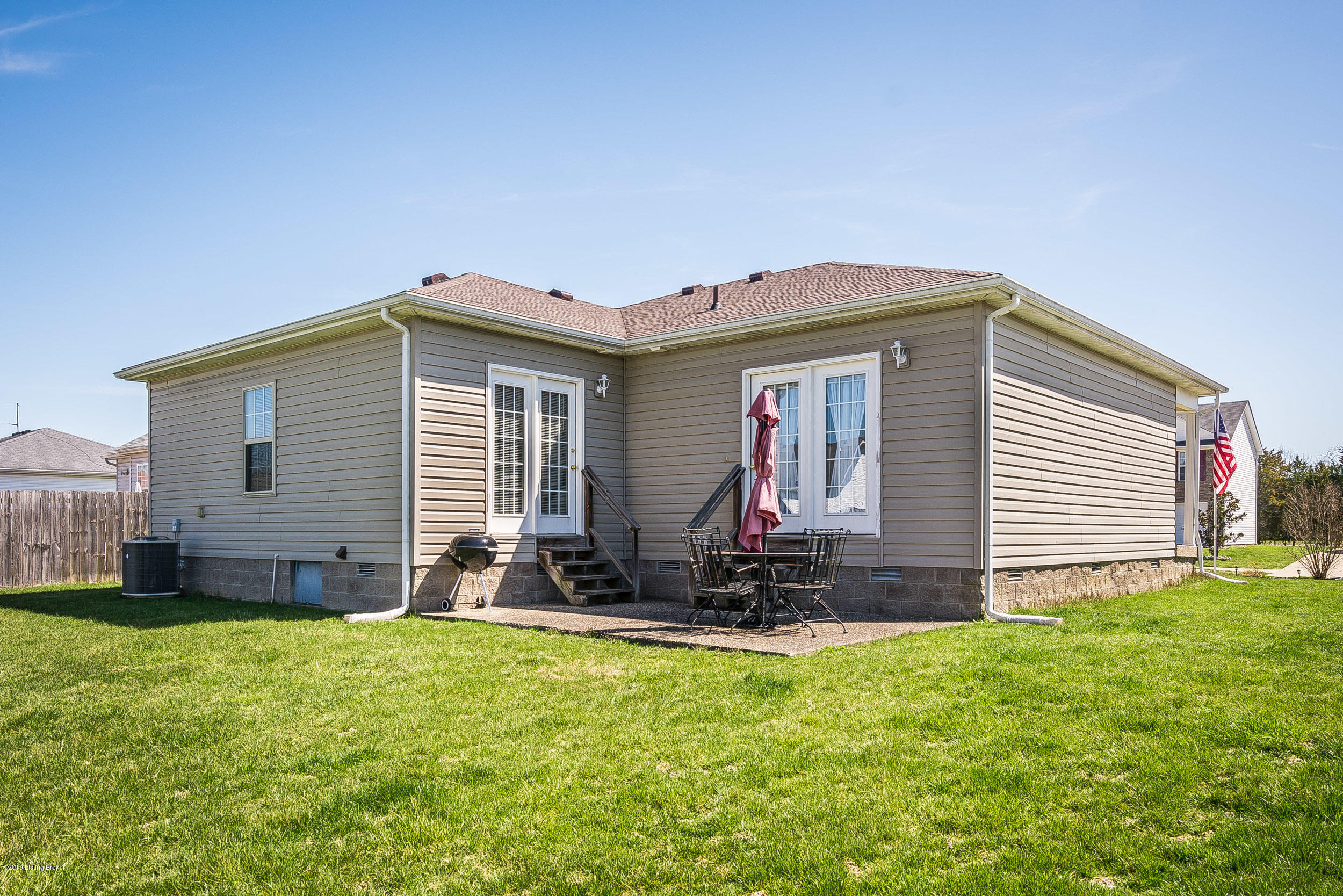 147 Madison Rae Boulevard Shepherdsville, KY 40165 - Photo 24 of 27 147 Madison Rae Blvd-08