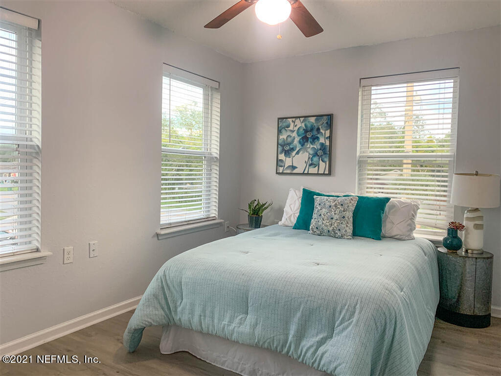 1038 Penman Road Jacksonville Beach, FL 32250 - Photo 4 of 19 146568penmanrd-73_146568_S