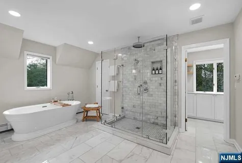 $2,500,000 | 739 Shoshone Trail, Franklin Lakes, NJ 07417