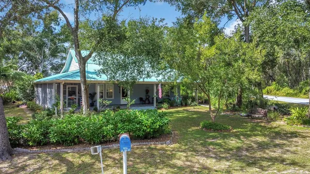 $299,900 | 9240 Southeast 150th Street, Summerfield, FL 34491