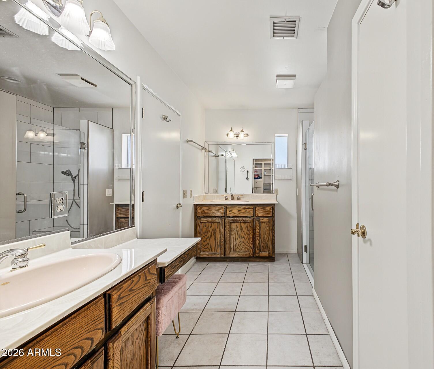 1251 North Gilbert Road Mesa, AZ 85213 - Photo 15 of 41 15