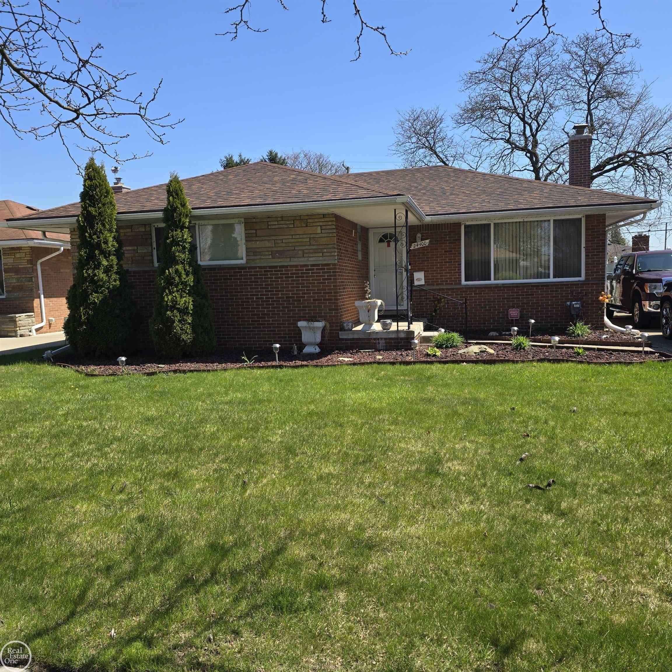 24900 Roxana Avenue Eastpointe, MI 48021 - Photo 1 of 13 50139563-bb4c84d1-f886-4864-a904-b6df920f6ef9.JPG