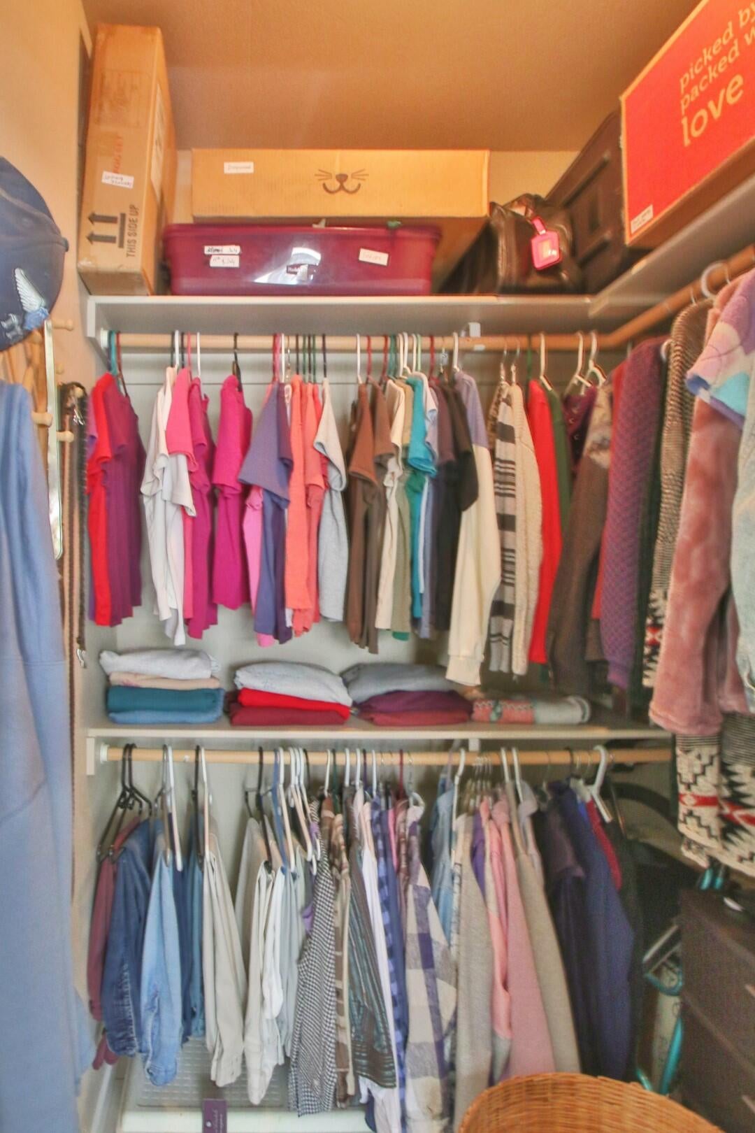 921 North Old Stage Road Cave Junction, OR 97523 - Photo 21 of 37 21-Main Primary Closet