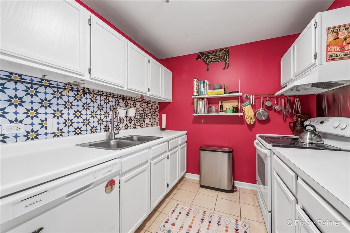 3255 Kirchoff Road, Unit 308 Rolling Meadows, IL 60008 - Photo 9 of 27 Gallery Image 9