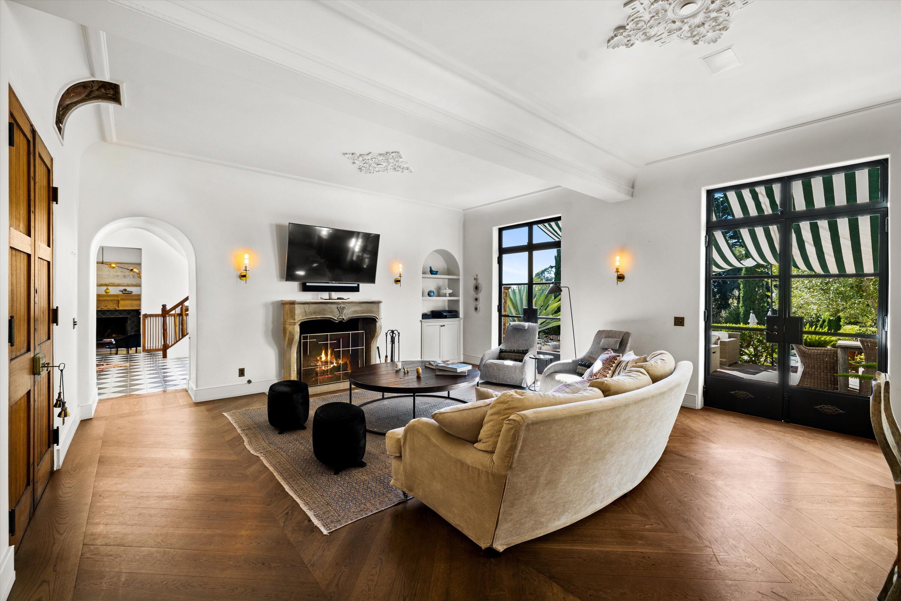 4689 Via Roblada Hope Ranch, CA 93110 - Photo 15 of 30 Informal Great Room