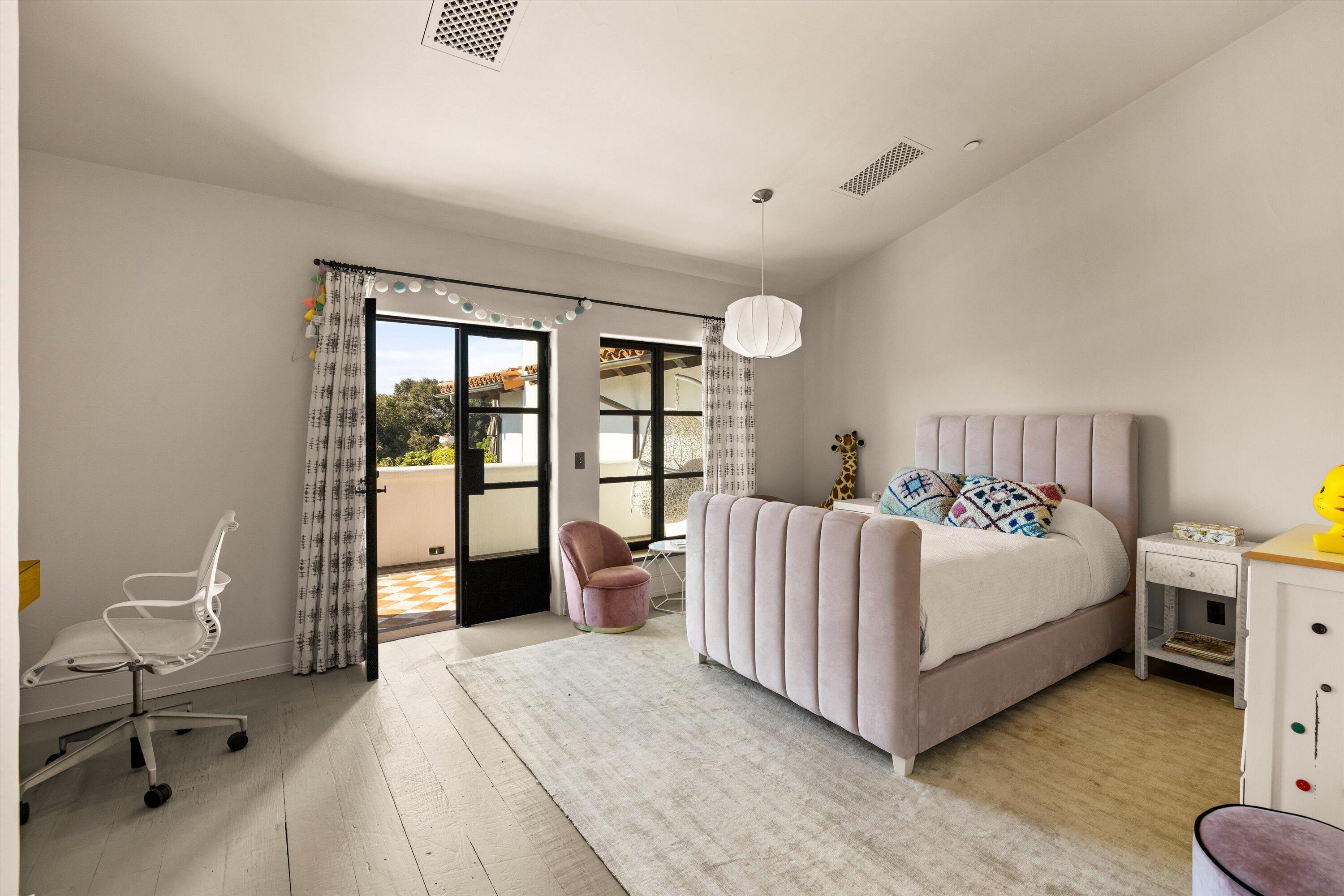 4689 Via Roblada Hope Ranch, CA 93110 - Photo 18 of 30 Bedroom