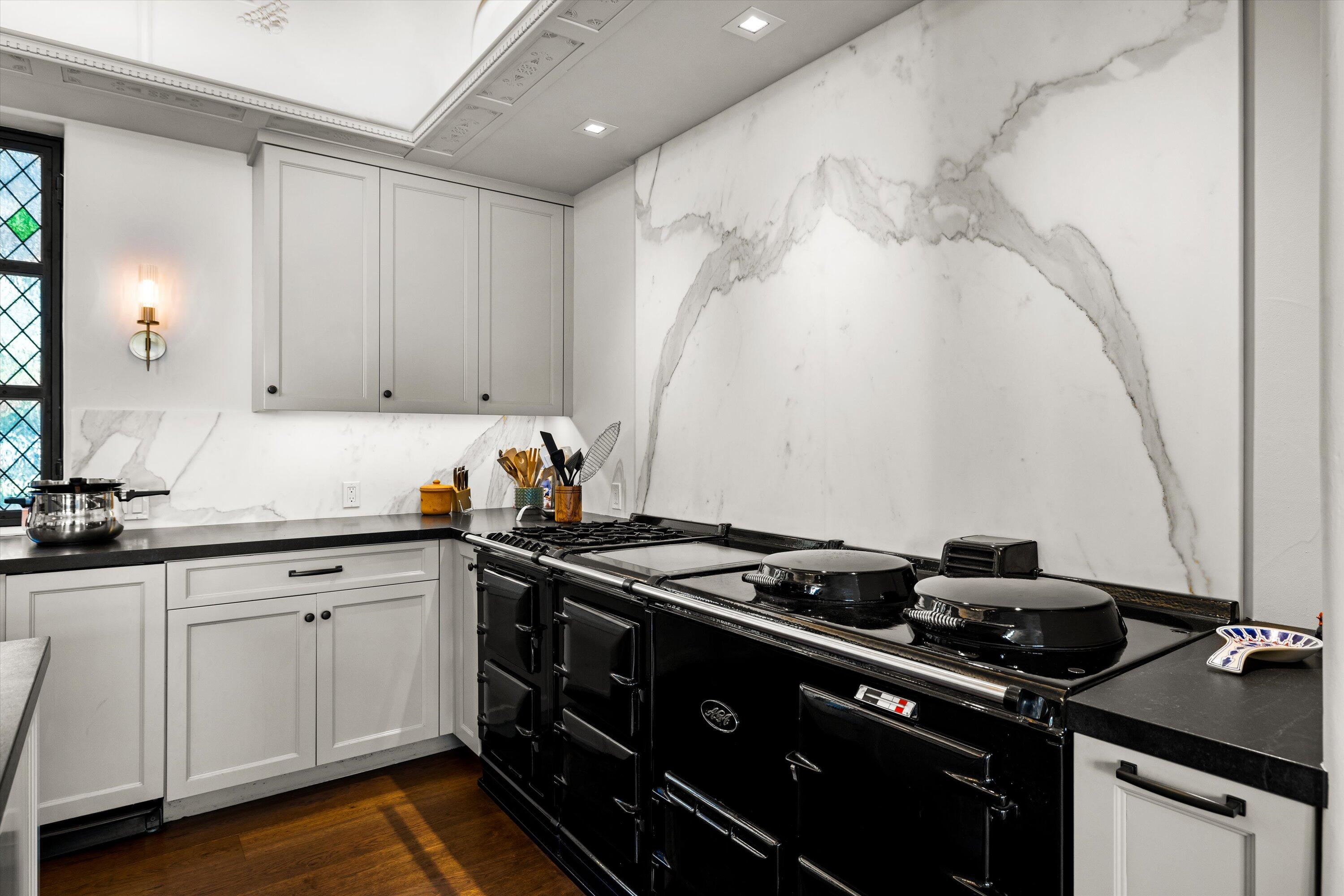 4689 Via Roblada Hope Ranch, CA 93110 - Photo 5 of 30 AGA Range