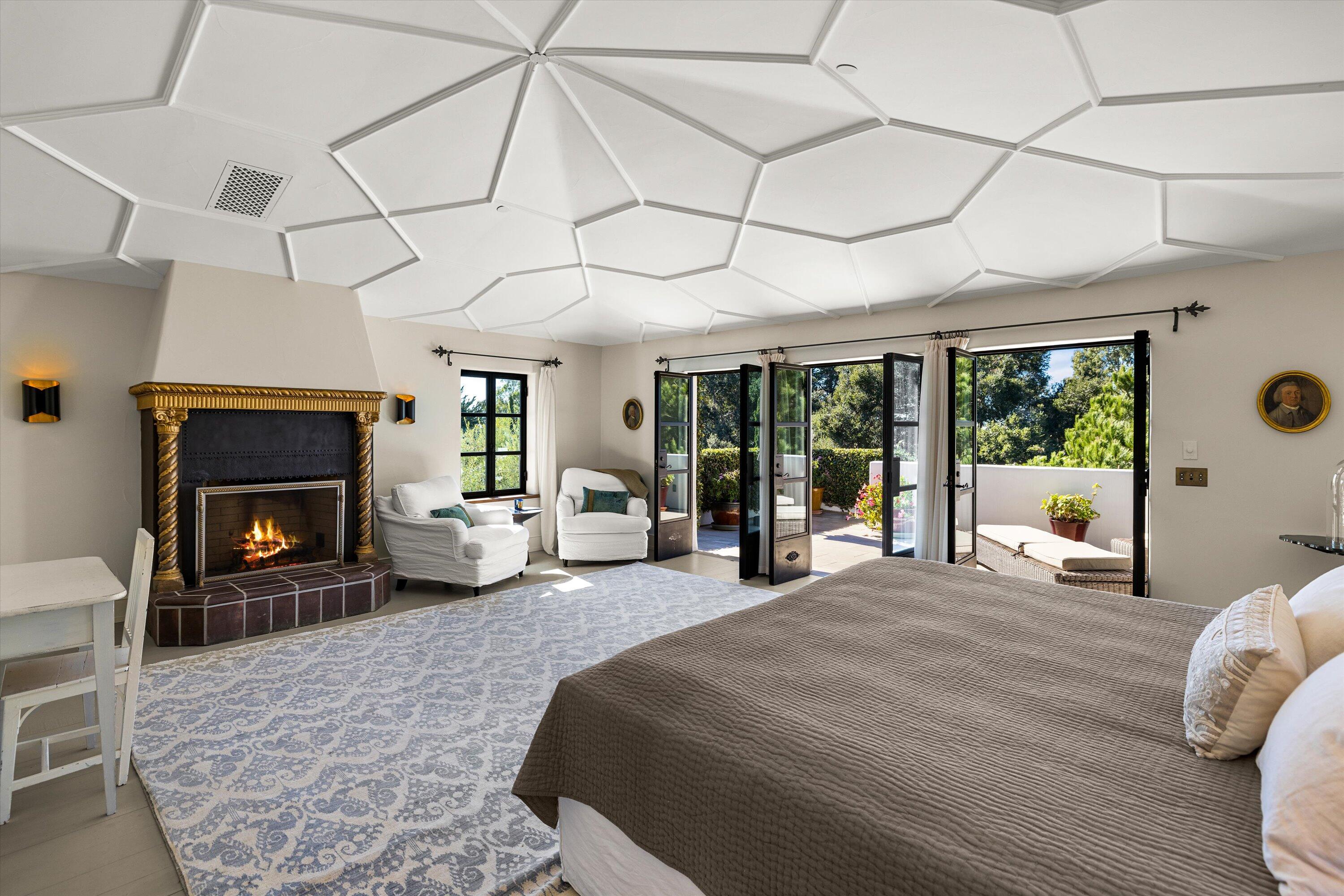 4689 Via Roblada Hope Ranch, CA 93110 - Photo 8 of 30 Private Guest Suite