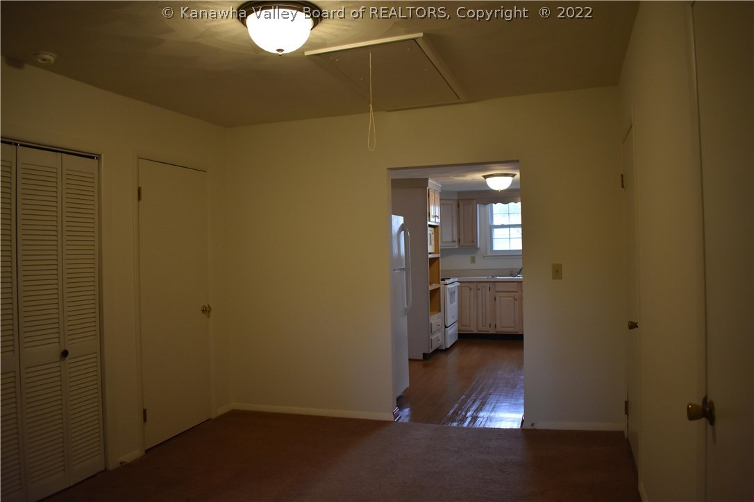 718 Hemlock Drive Elkview, WV 25071 - Photo 8 of 13 Gallery Image 8