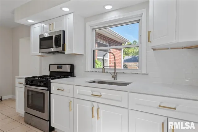 $164,900 | 2124 North 6th Street, Springfield, IL 62702