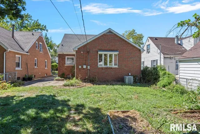 $164,900 | 2124 North 6th Street, Springfield, IL 62702