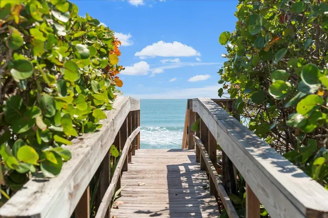 $419,900 | 5584 Cord Grass Lane, Melbourne Beach, FL 32951