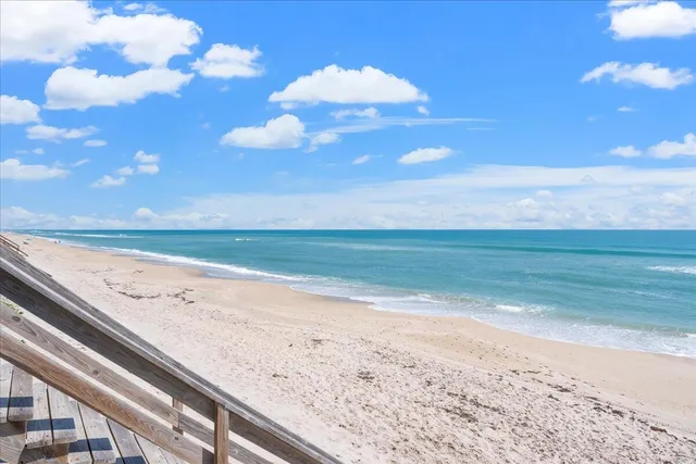 $419,900 | 5584 Cord Grass Lane, Melbourne Beach, FL 32951