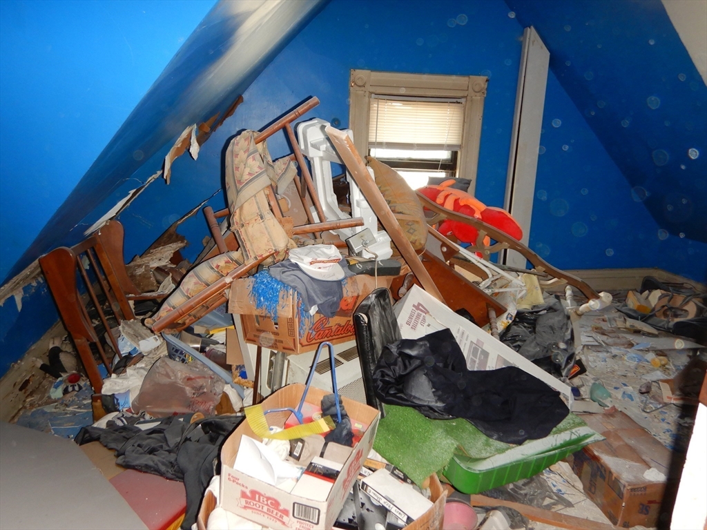 288 St James Avenue Springfield, MA 01109 - Photo 26 of 34