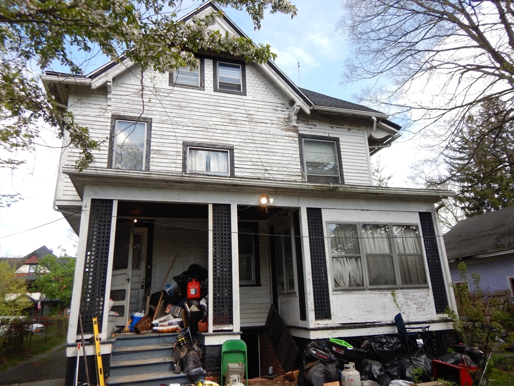 288 St James Avenue Springfield, MA 01109 - Photo 5 of 34 a view of a house with street