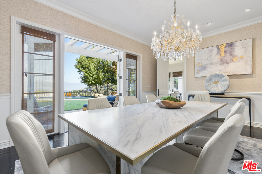 13959 Durham Road Beverly Hills, CA 90210 - Photo 12 of 50