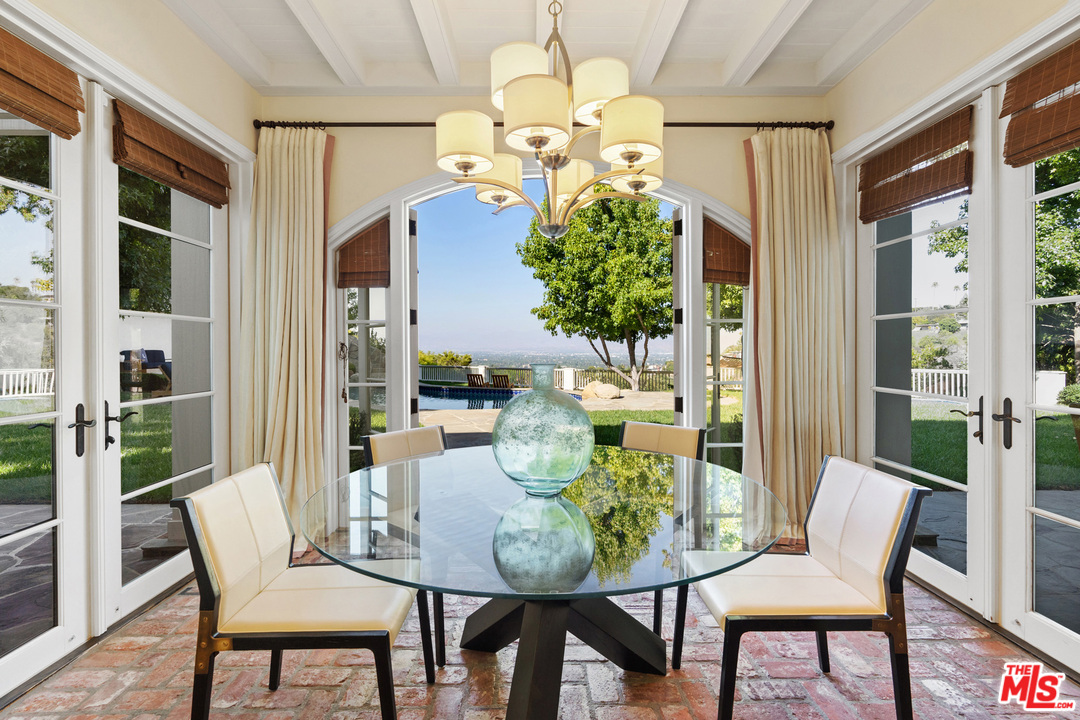 13959 Durham Road Beverly Hills, CA 90210 - Photo 19 of 50