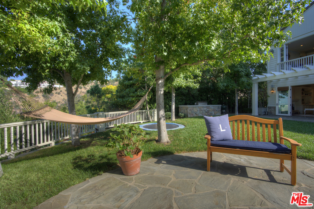 13959 Durham Road Beverly Hills, CA 90210 - Photo 25 of 50