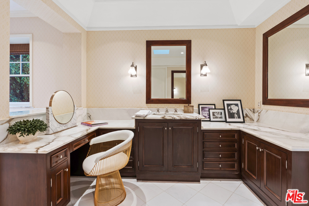 13959 Durham Road Beverly Hills, CA 90210 - Photo 34 of 50