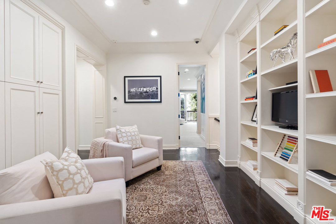 13959 Durham Road Beverly Hills, CA 90210 - Photo 38 of 50