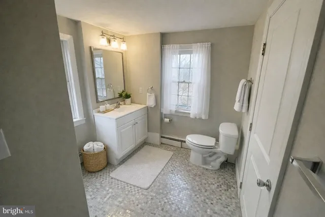 $2,100 | 722 Faust Road, Perkiomenville, PA 18074