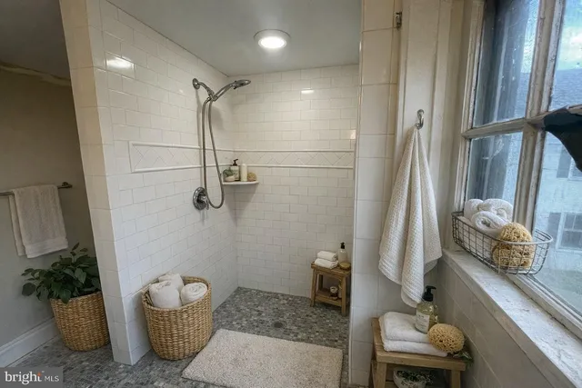 $2,100 | 722 Faust Road, Perkiomenville, PA 18074