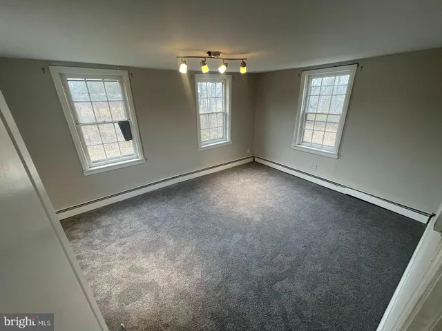 $2,100 | 722 Faust Road, Perkiomenville, PA 18074