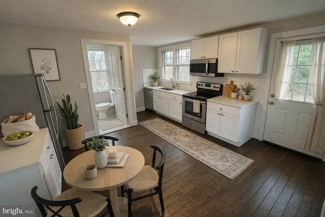 $2,100 | 722 Faust Road, Perkiomenville, PA 18074