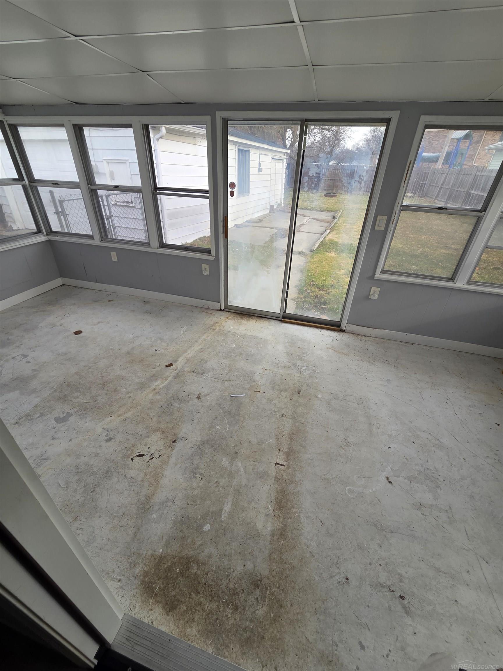 2535 Locust Port Huron, MI 48060 - Photo 14 of 15