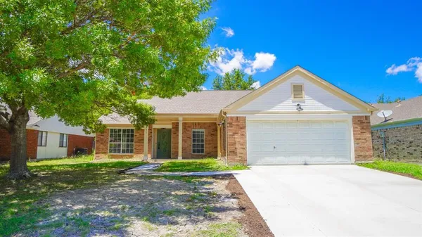 $2,450 | 7801 Estates Way, Rowlett, TX 75089