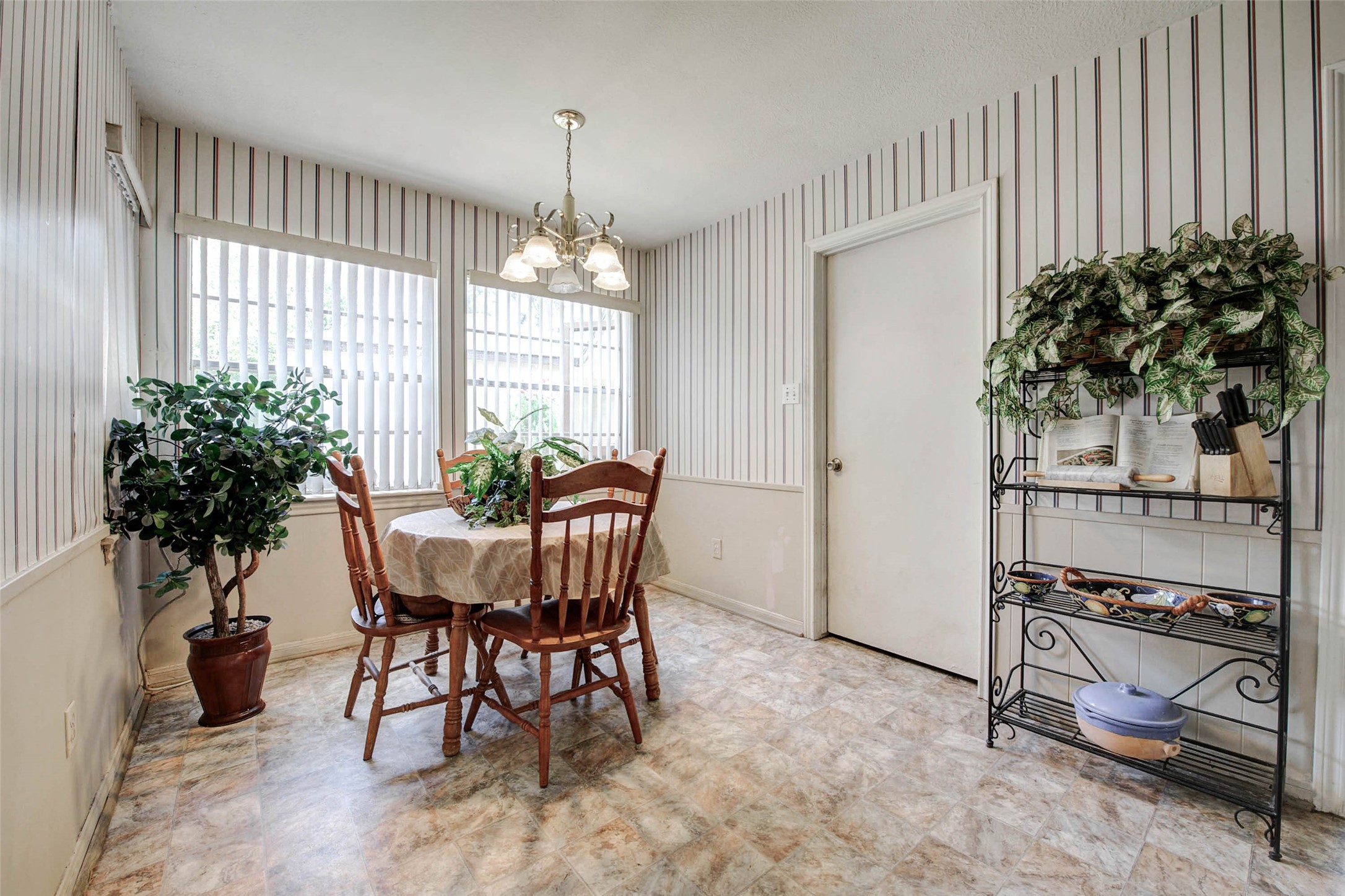 25531 Friar Lake Lane Spring, TX 77373 - Photo 20 of 47