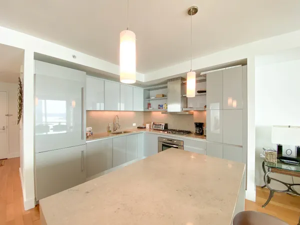 $7,495 | 77 Hudson Street, Unit 2610, Jersey City, NJ 07302